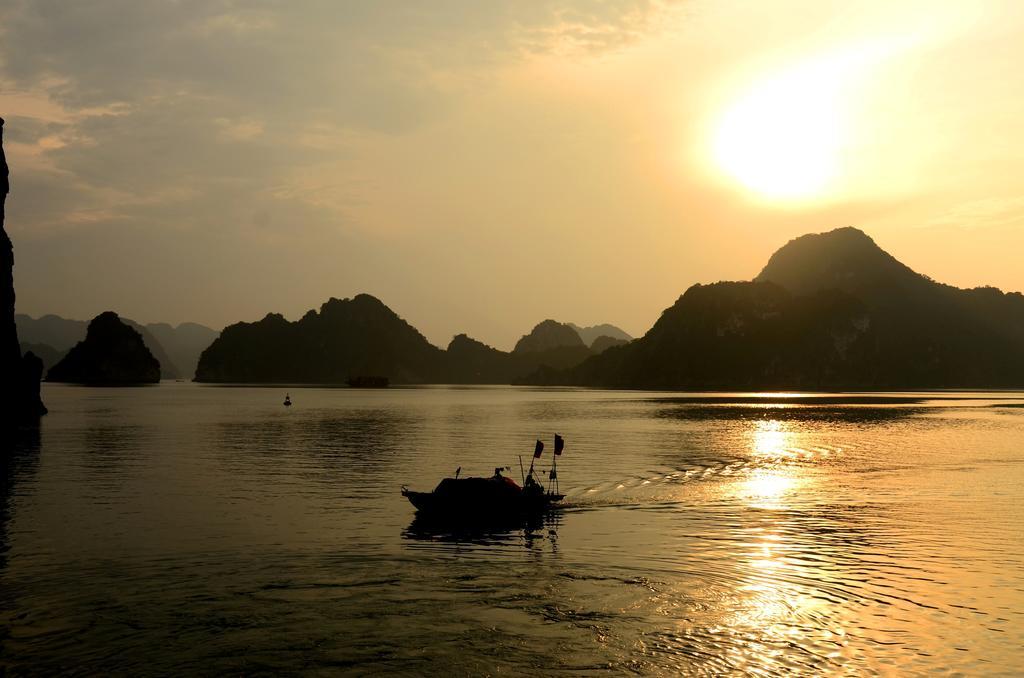 Margaret Cruises Hotel Hạ Long-öböl Kültér fotó
